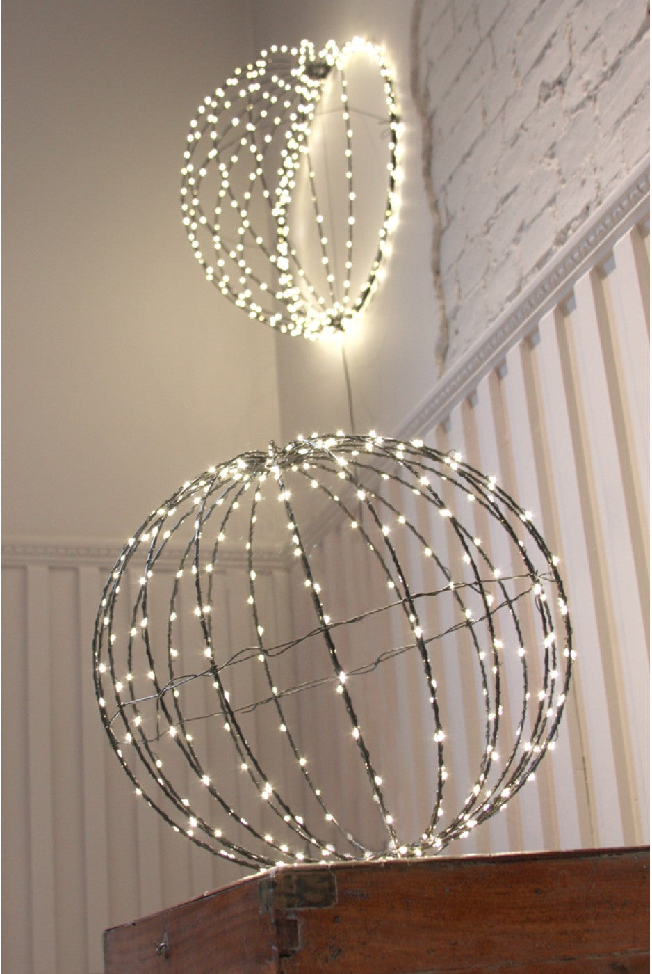 Lightstyle London Solar Sphere 30cm