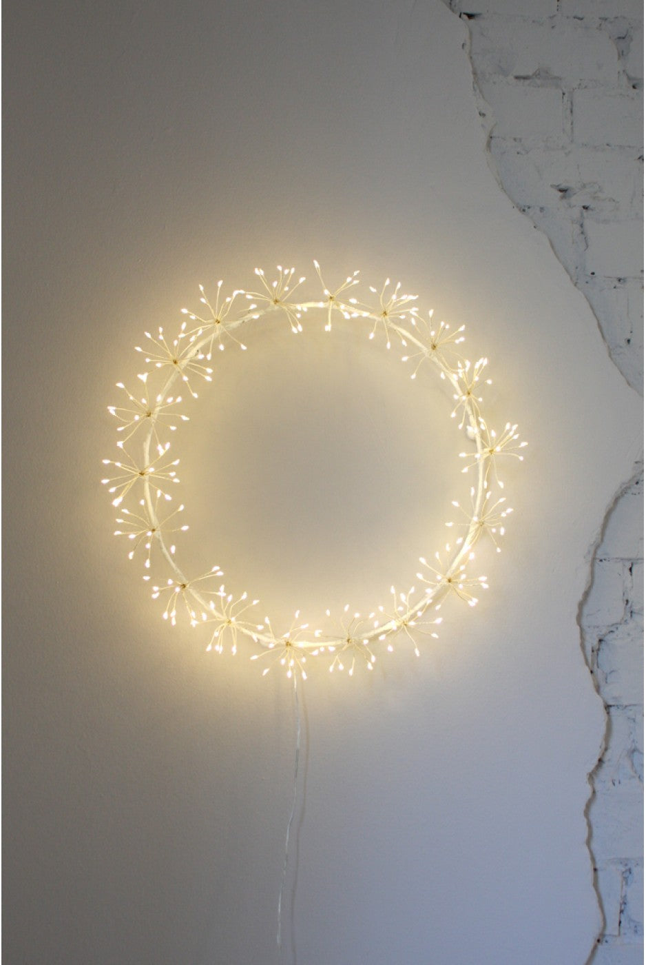 Lightstyle London Starburst Wreath (45cm - White)